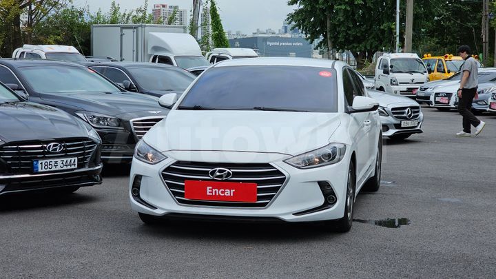 Hyundai Avante 2016 — 3