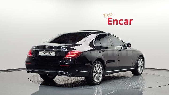 Mercedes Benz E Class 2019 — 2