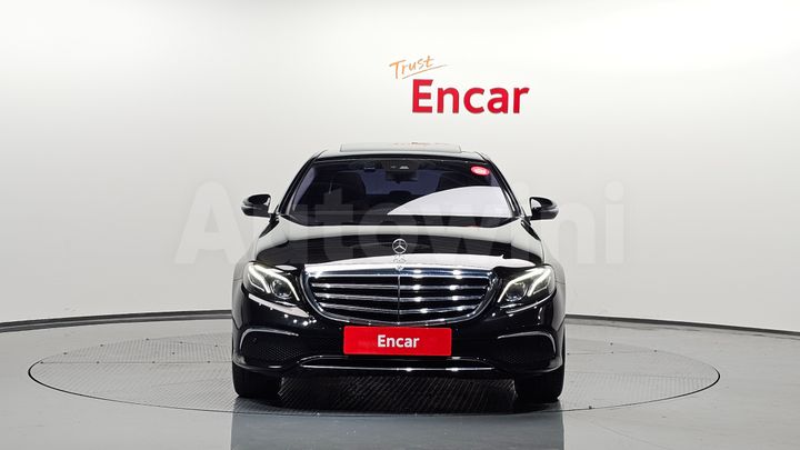 Mercedes Benz E Class 2019 — 3