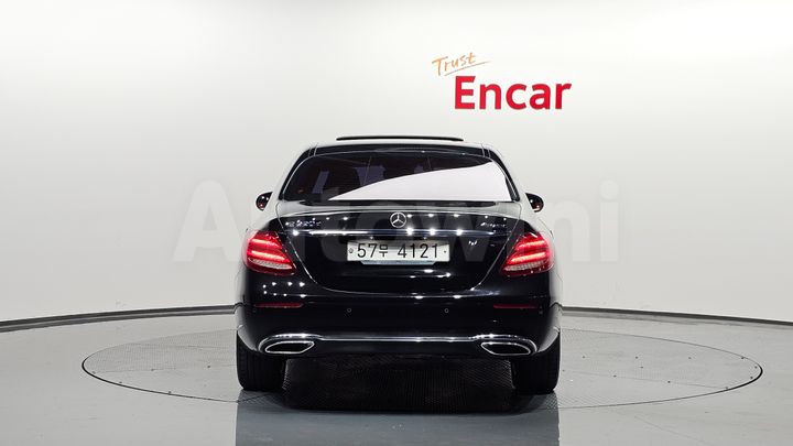 Mercedes Benz E Class 2019 — 4