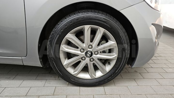 Hyundai Avante 2014 — 5