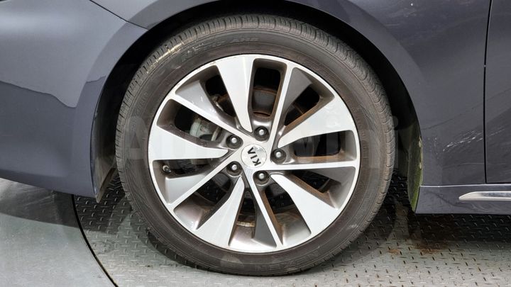Kia K5 2017 — 5