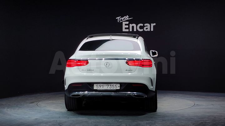 Mercedes Benz GLE Class 2017 — 4