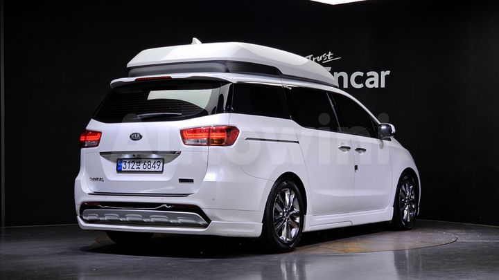 Kia Carnival 2018 — 2