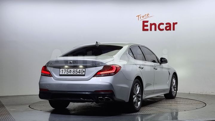 Genesis G70 2018 — 2