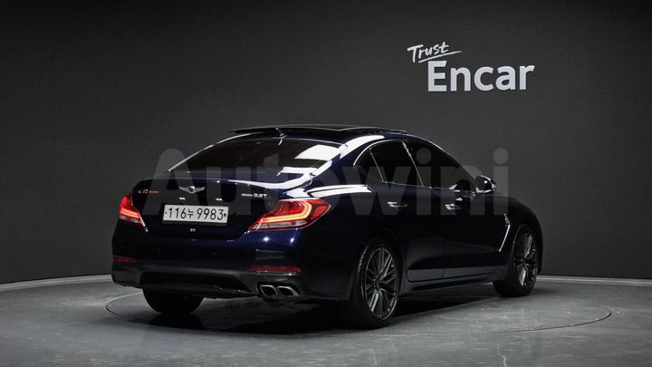 Genesis G70 2018 — 2
