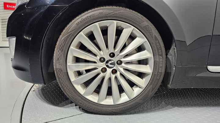 Hyundai Equus 2013 — 5