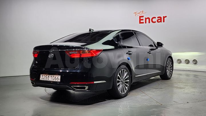 Kia K7 2017 — 2