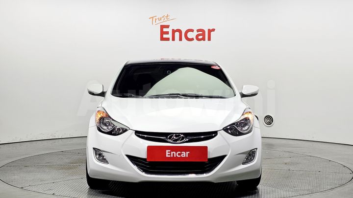 Hyundai Avante 2012 — 3