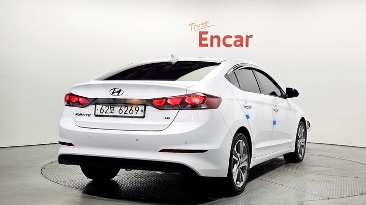 Hyundai Avante 2018 — 2