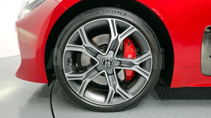 Kia Stinger 2020 — 5