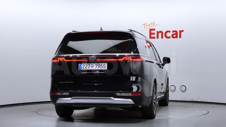 Kia Carnival 2021 — 4
