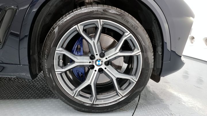 BMW X5 2021 — 5