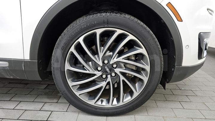 Lincoln Nautilus 2020 — 5
