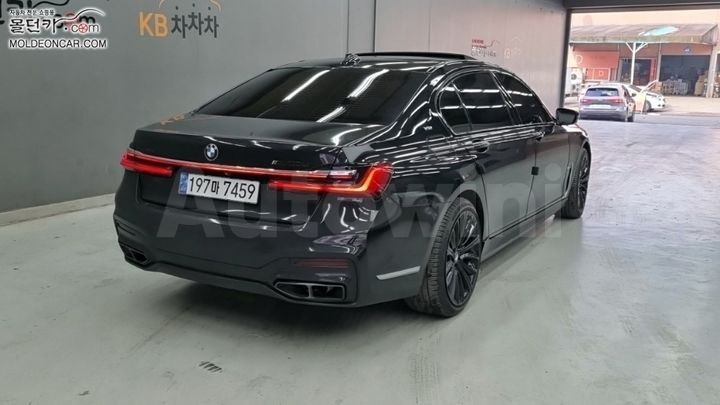 BMW 7 Series 2017 — 2