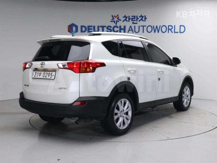 Toyota RAV4 2015 — 2