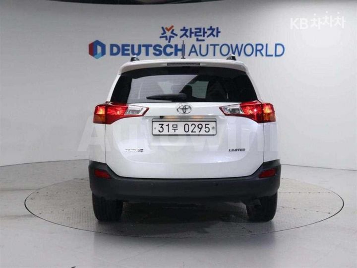 Toyota RAV4 2015 — 4