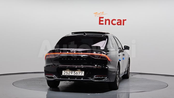 Hyundai Grandeur 2022 — 4