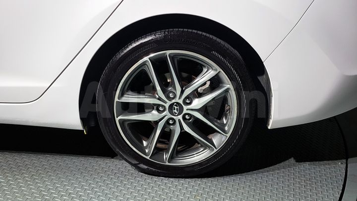 Hyundai Avante 2015 — 5