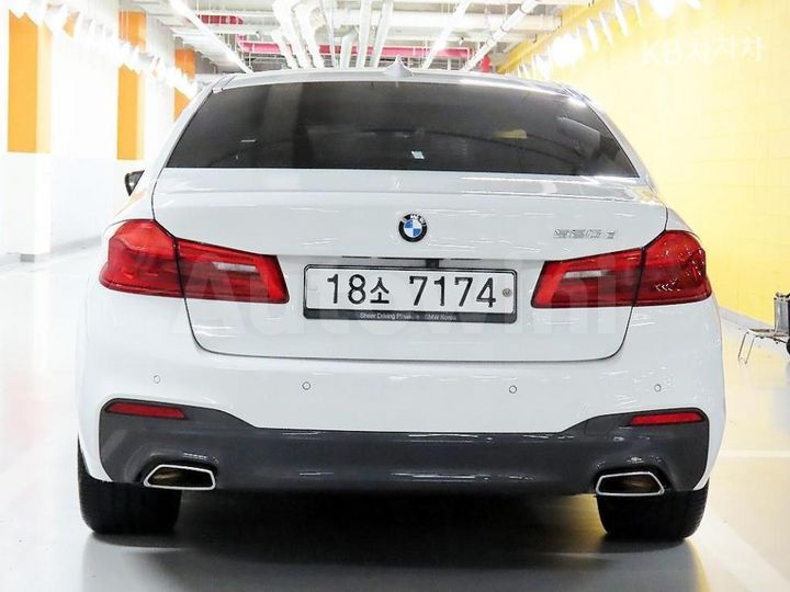 BMW 5 Series 2017 — 4