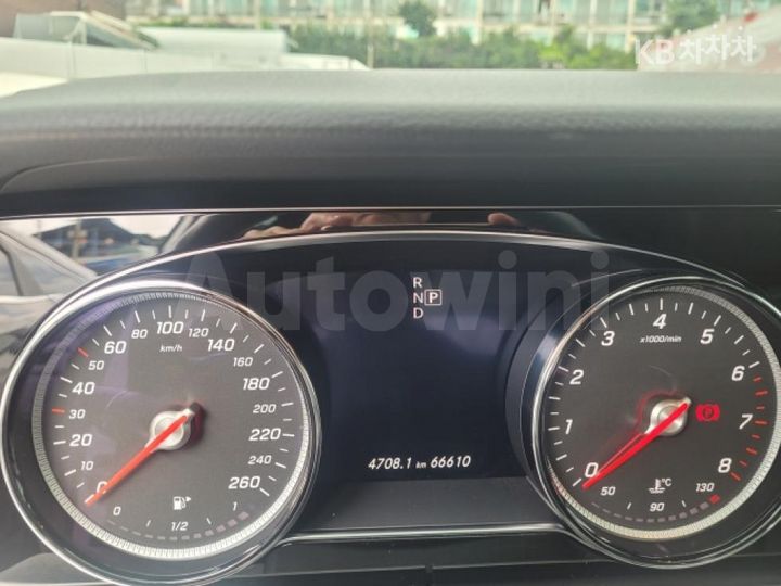Mercedes Benz E Class 2020 — 5