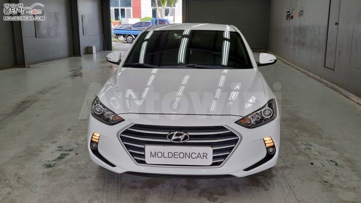 Hyundai Avante 2017 — 3