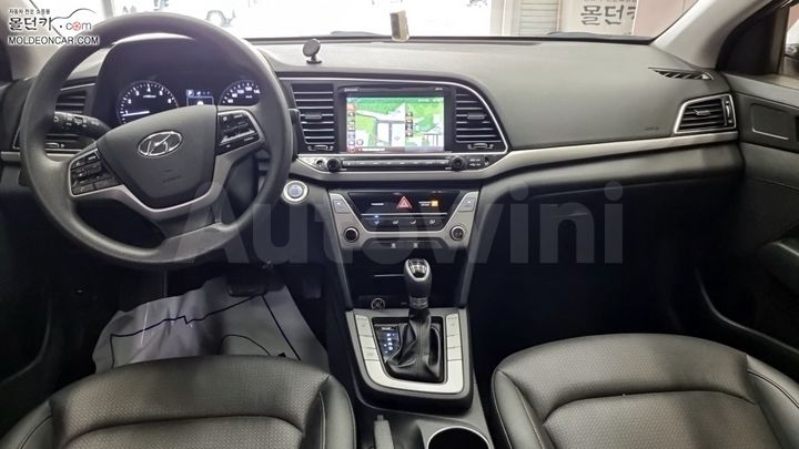 Hyundai Avante 2017 — 5