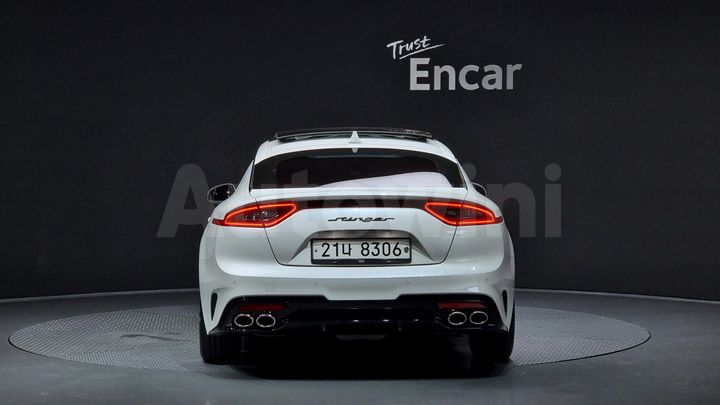 Kia Stinger 2018 — 4
