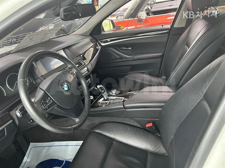 BMW 5 Series 2012 — 5