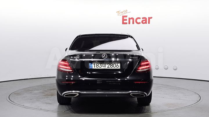 Mercedes Benz E Class 2018 — 4