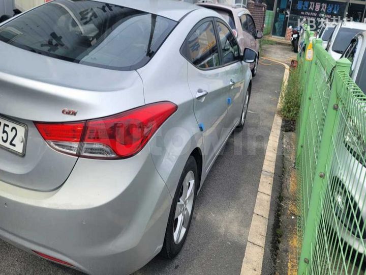 Hyundai Avante 2014 — 4