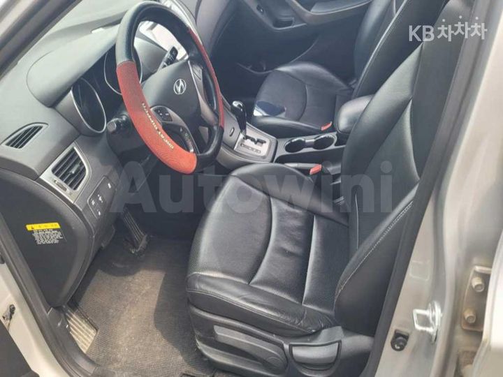 Hyundai Avante 2014 — 5
