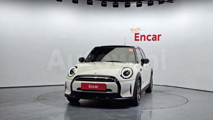 Mini Cooper 2022 — 3
