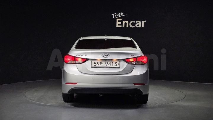 Hyundai Avante 2015 — 4