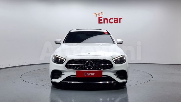 Mercedes-Benz E Class 2023 — 3