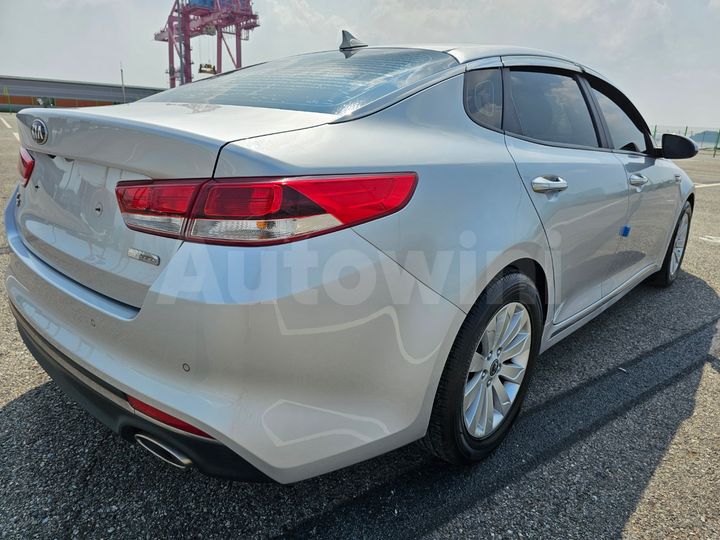Kia K5 2017 — 5