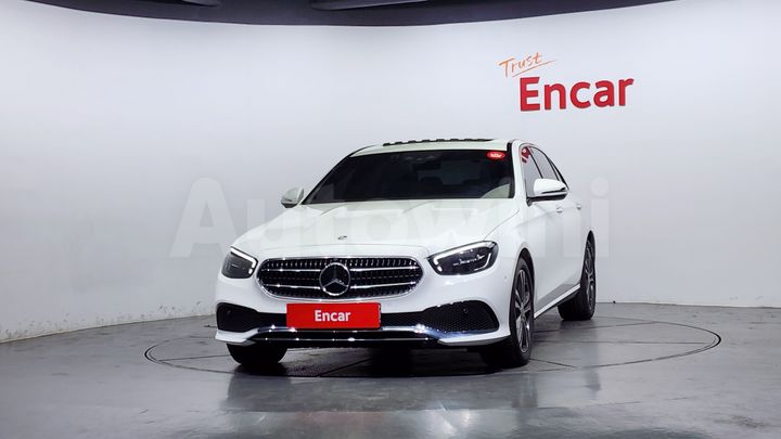 Mercedes-Benz E Class 2023 — 3