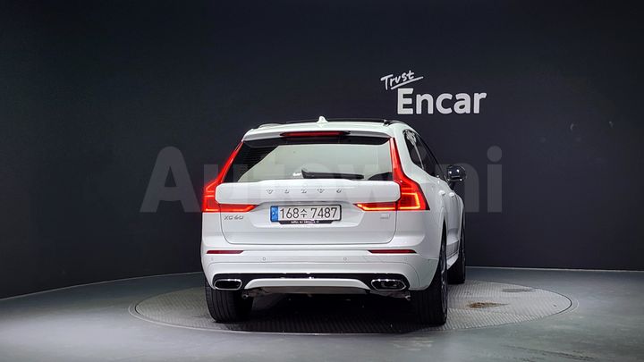Volvo XC60 2021 — 4