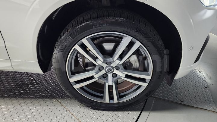 Volvo XC60 2021 — 5
