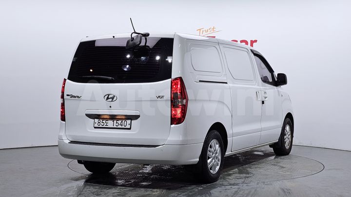 Hyundai Starex 2019 — 2