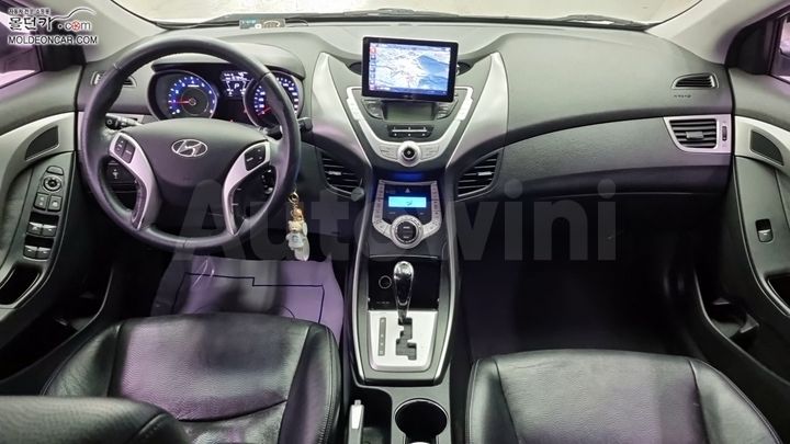 Hyundai Avante 2011 — 5