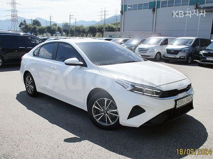 Kia K3 2022 — 3