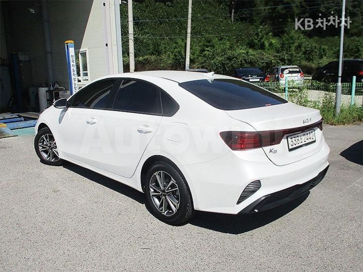 Kia K3 2022 — 4