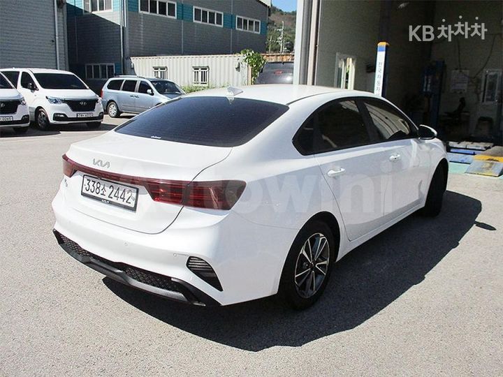 Kia K3 2022 — 5