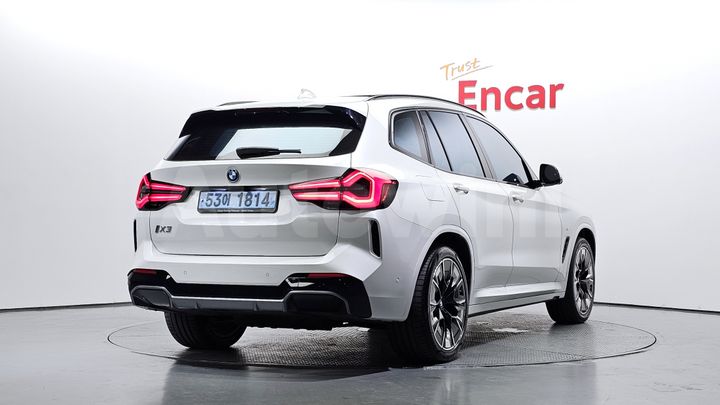 BMW iX3 2022 — 2