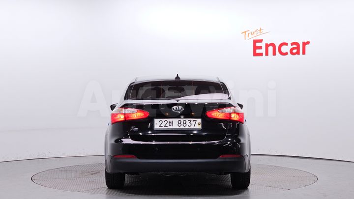Kia K3 2015 — 4