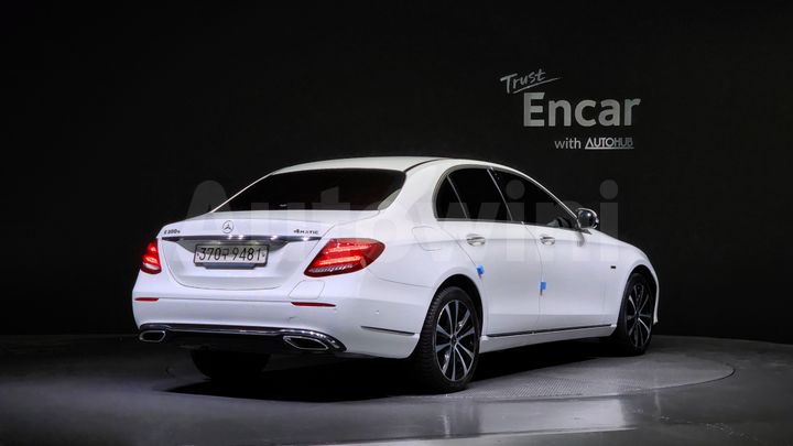 Mercedes Benz E Class 2020 — 2