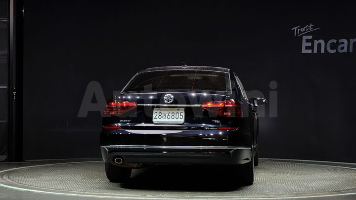 Volkswagen Passat 2018 — 4