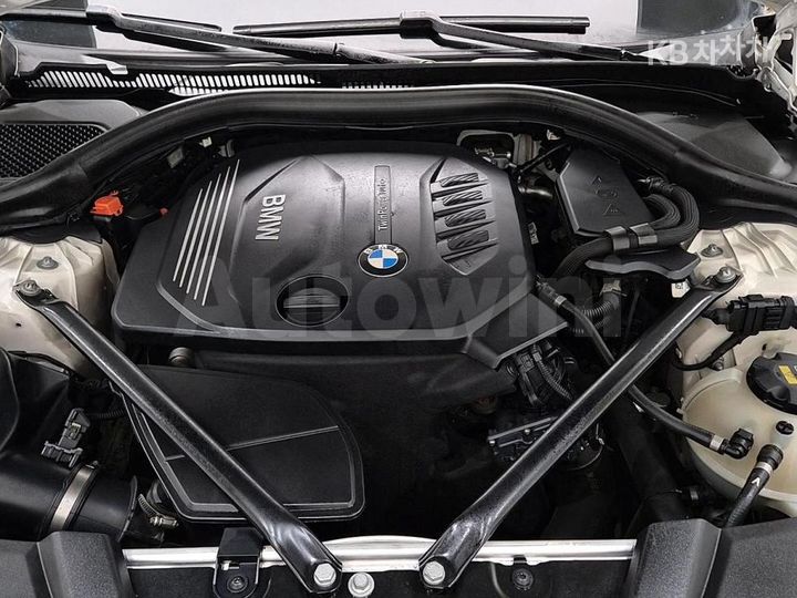 BMW 5 Series 2017 — 5