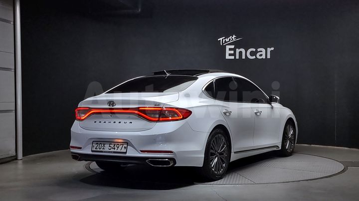 Hyundai Grandeur 2017 — 2